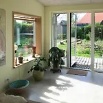 Дом отдыха Architect-designed Wooden House Near Одде