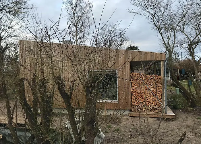 Architect-designed Wooden House Near 펜션